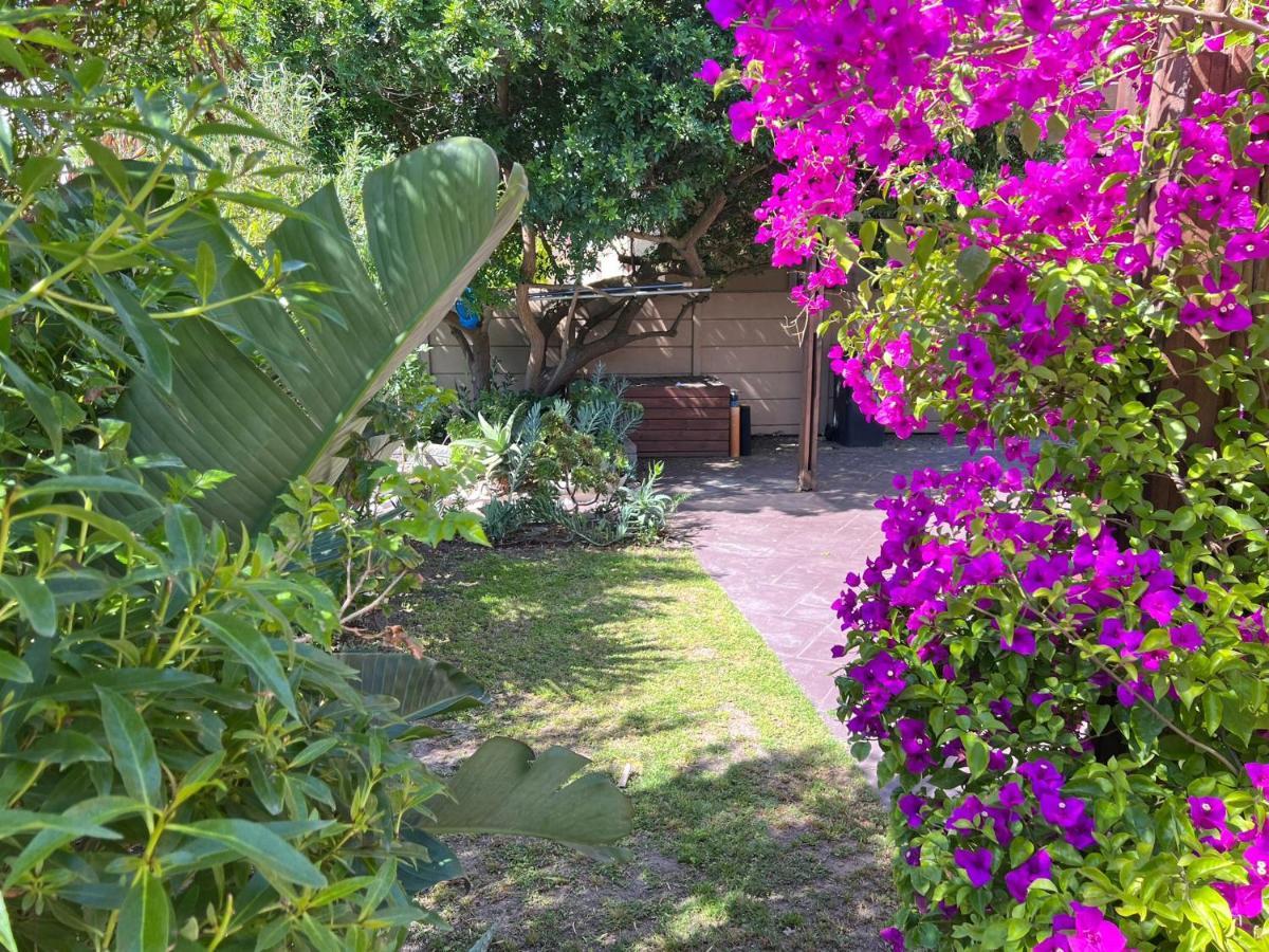 Sunset Beach Living Guesthouse Cape Town Exterior photo